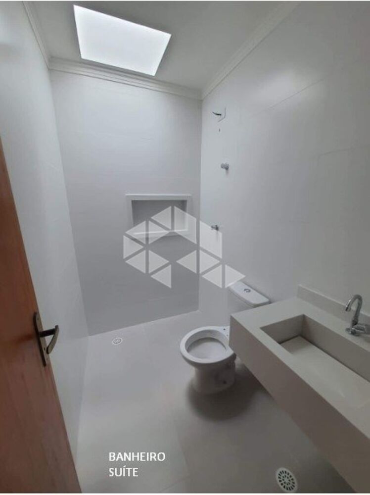 Casa à venda com 3 quartos, 142m² - Foto 2