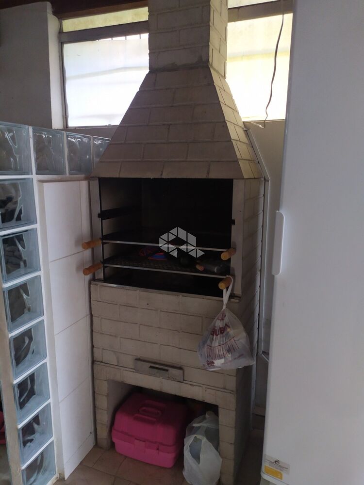 Casa à venda com 3 quartos, 202m² - Foto 4
