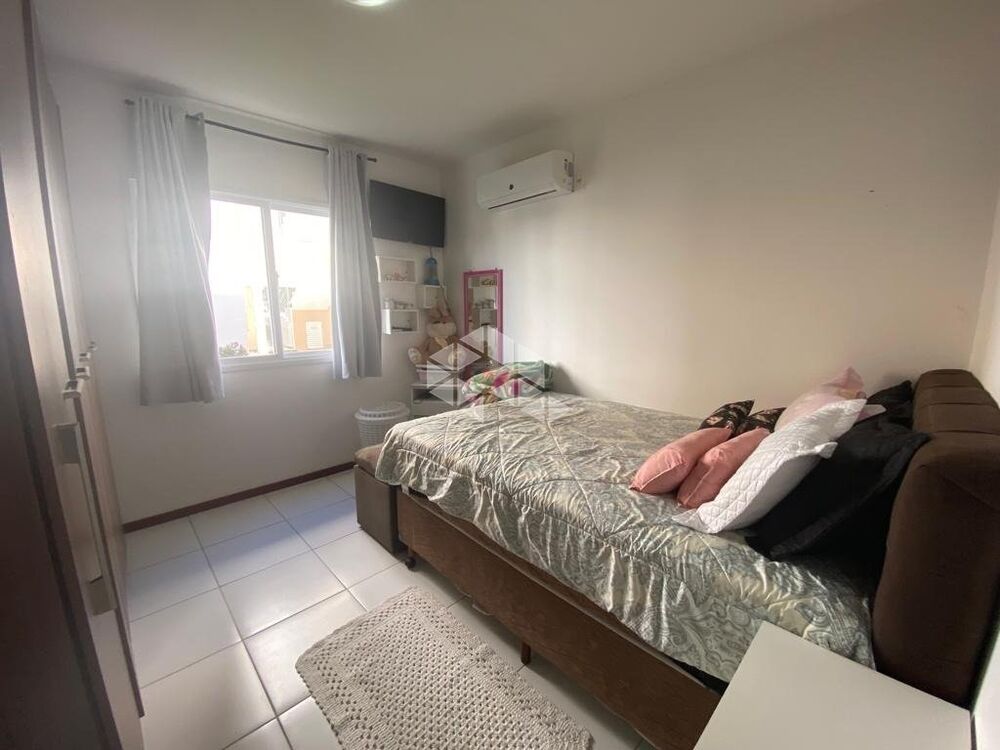 Apartamento à venda com 2 quartos, 57m² - Foto 2