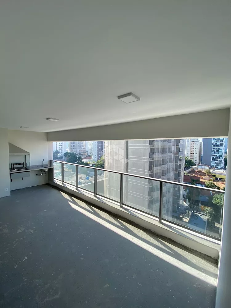 Apartamento à venda com 3 quartos, 125m² - Foto 2