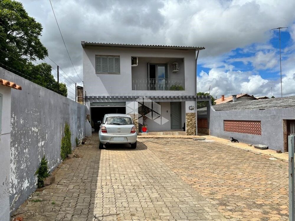 Casa à venda com 4 quartos, 300m² - Foto 1