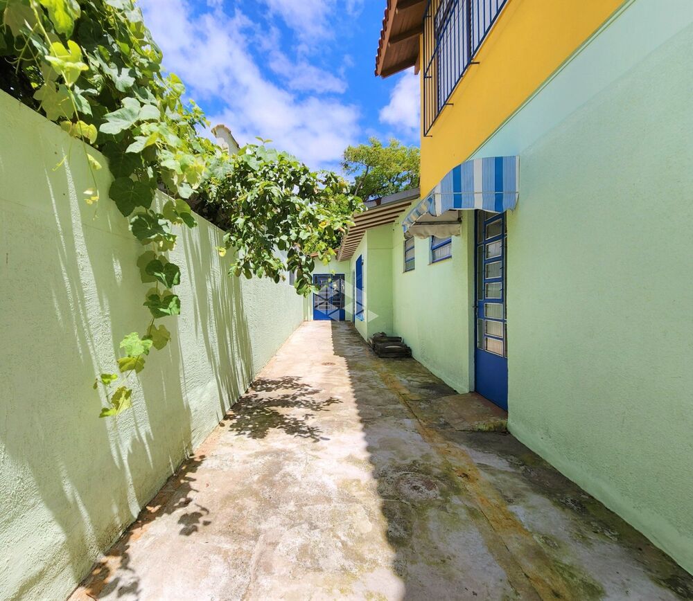 Casa à venda com 4 quartos, 220m² - Foto 7