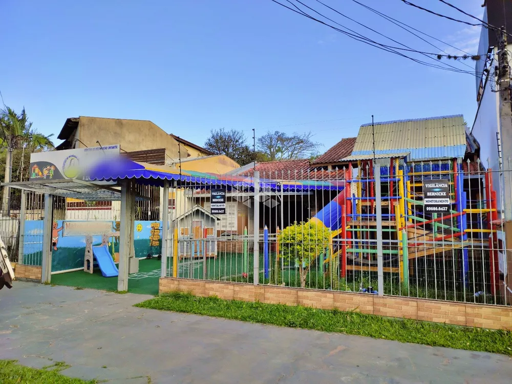 Casa, 4 quartos, 229 m² - Foto 1