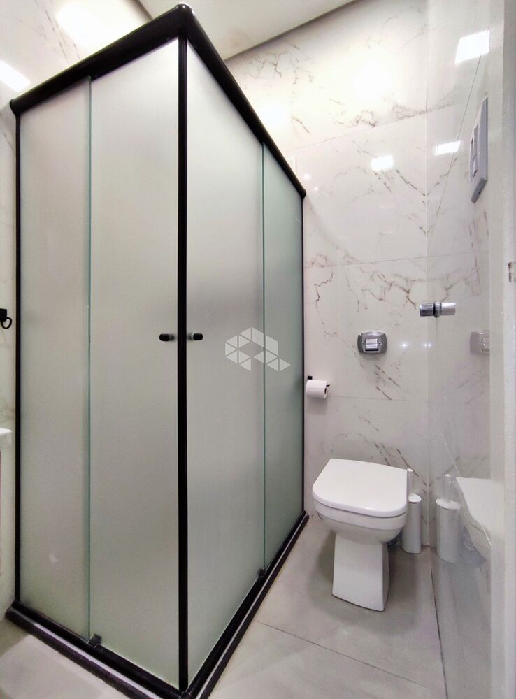 Apartamento à venda com 2 quartos, 71m² - Foto 2