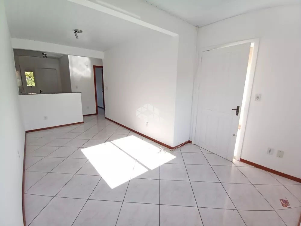 Casa à venda com 3 quartos, 61m² - Foto 4