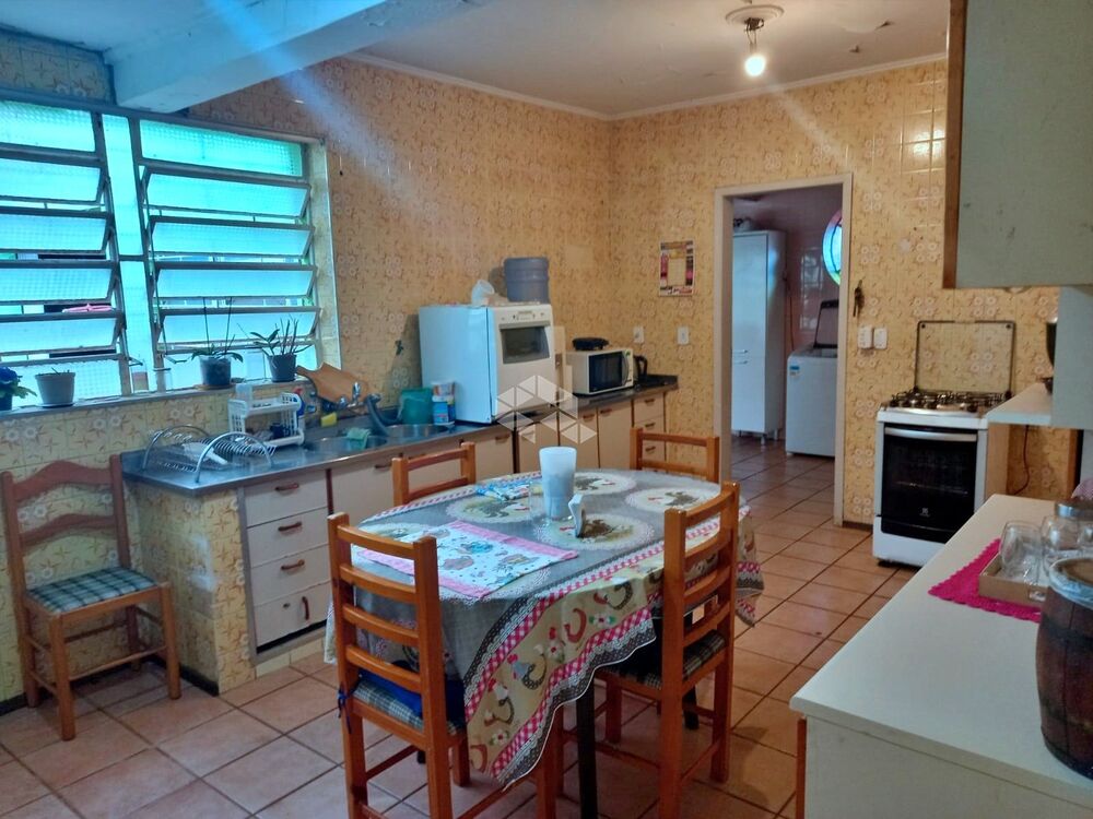 Casa à venda com 4 quartos, 270m² - Foto 3