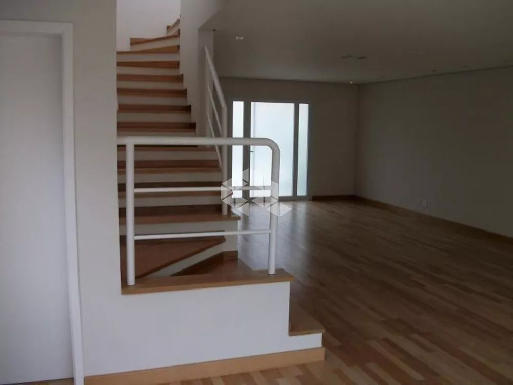 Casa à venda com 4 quartos, 302m² - Foto 4