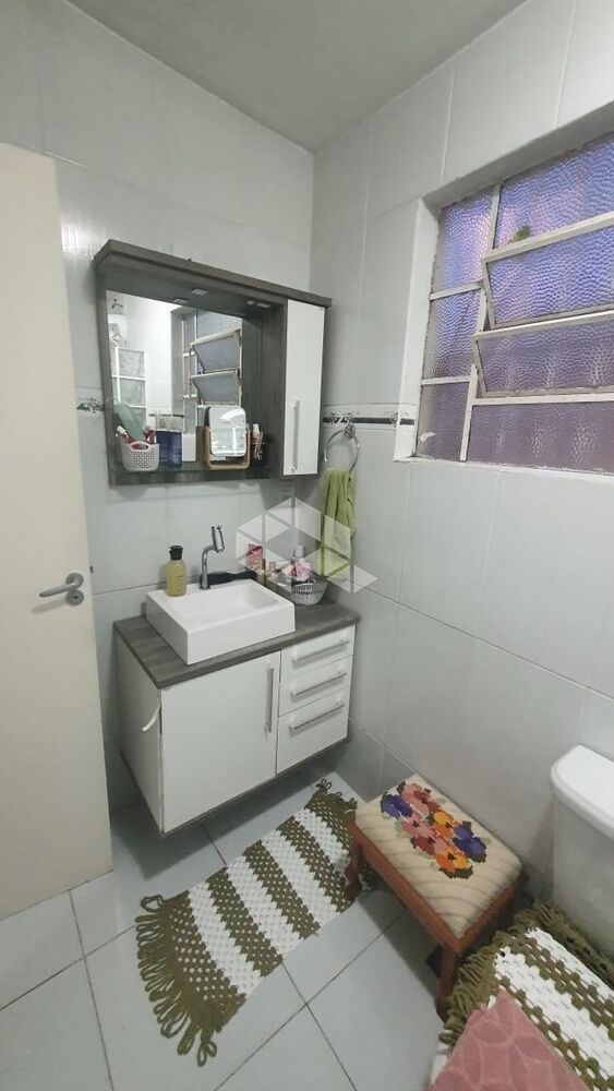 Casa à venda com 3 quartos, 210m² - Foto 3