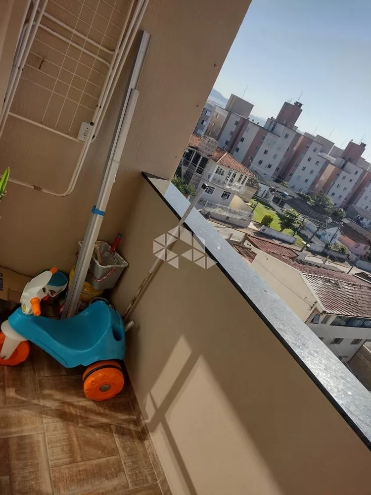 Apartamento à venda com 2 quartos, 57m² - Foto 11