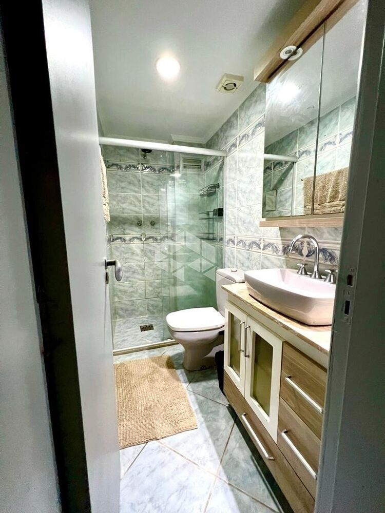 Apartamento à venda com 3 quartos, 111m² - Foto 2