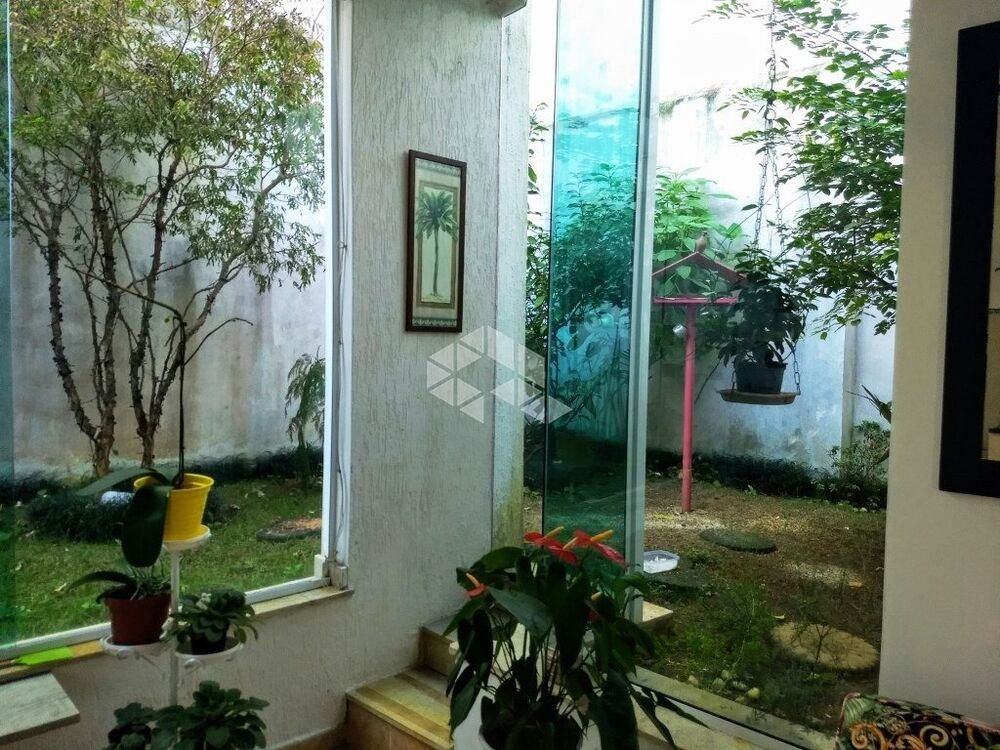 Casa, 5 quartos, 320 m² - Foto 1