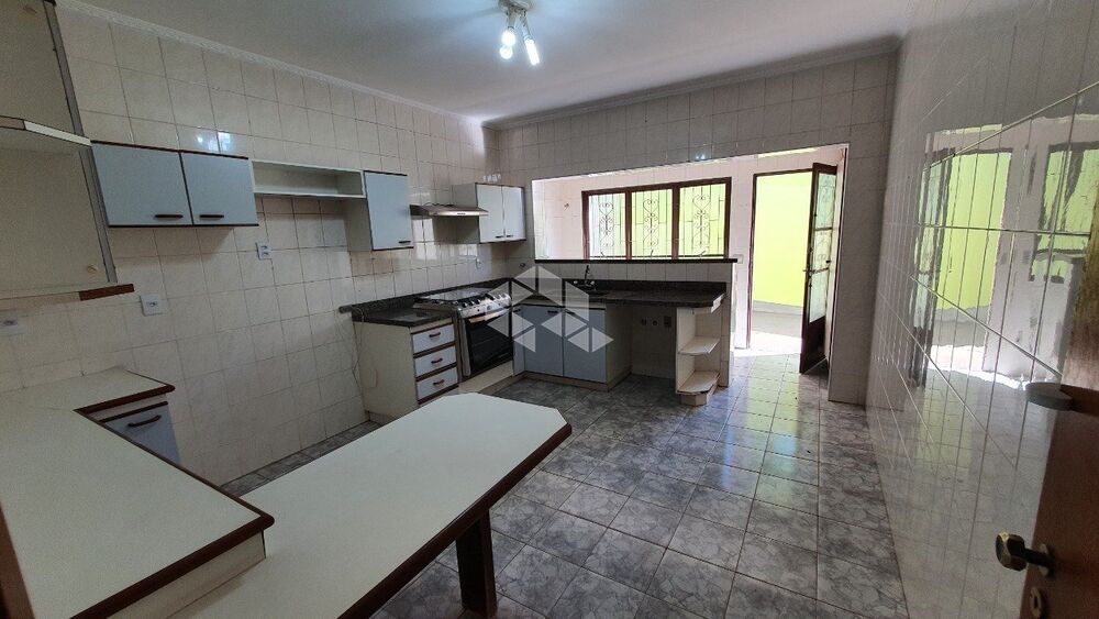 Casa à venda com 3 quartos, 299m² - Foto 8