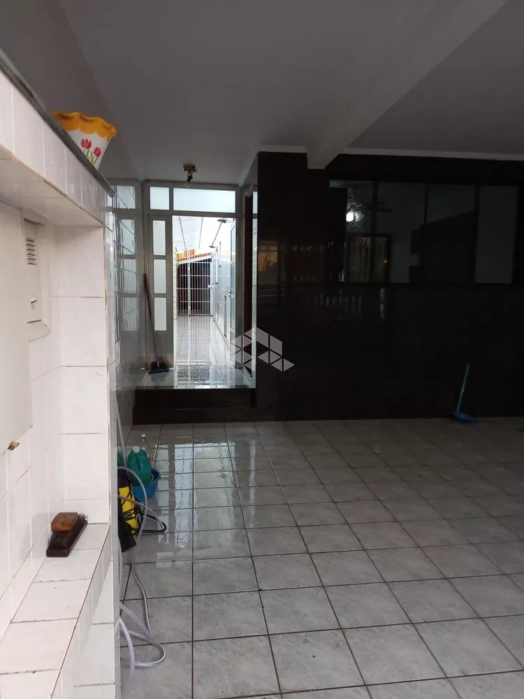 Casa à venda com 3 quartos, 130m² - Foto 2