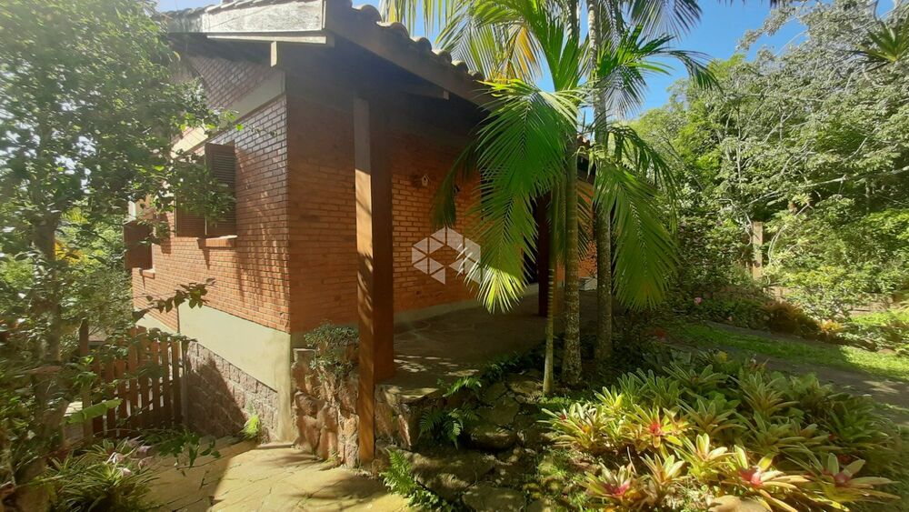 Casa à venda com 2 quartos, 210m² - Foto 2
