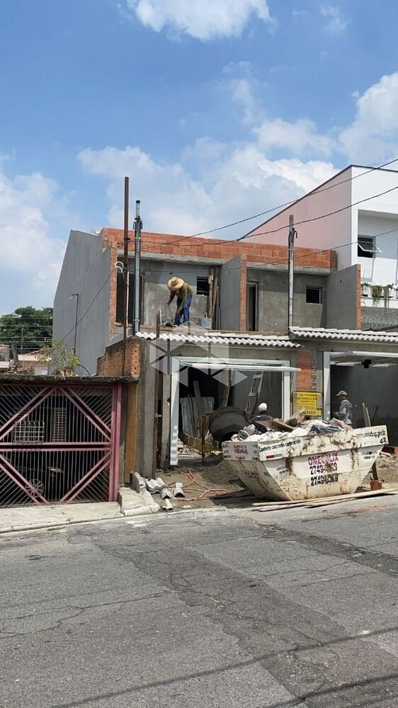 Casa à venda com 3 quartos, 50m² - Foto 2