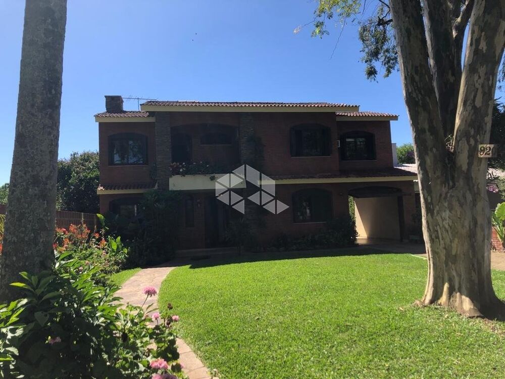 Casa à venda com 4 quartos, 238m² - Foto 2