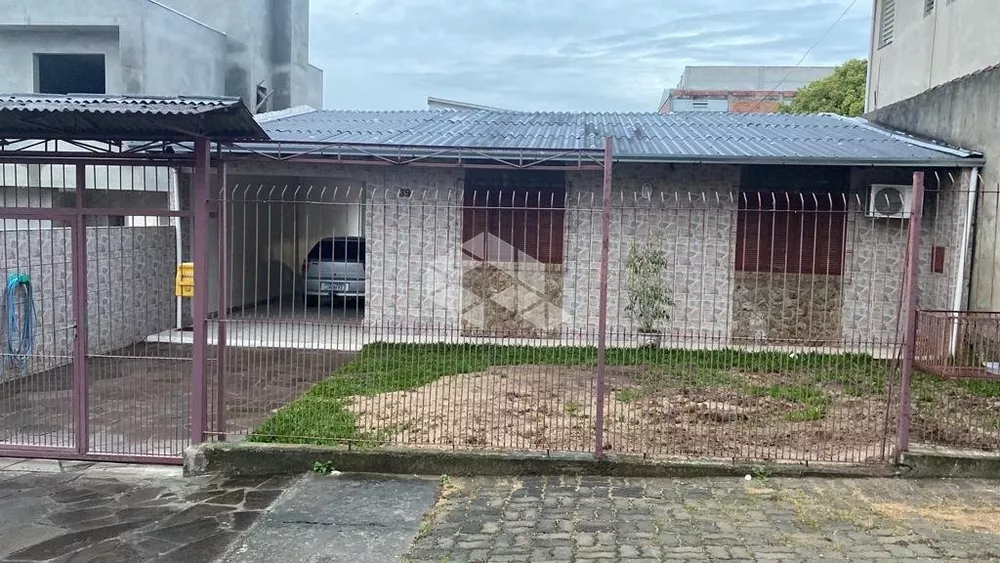 Casa à venda com 3 quartos, 130m² - Foto 1