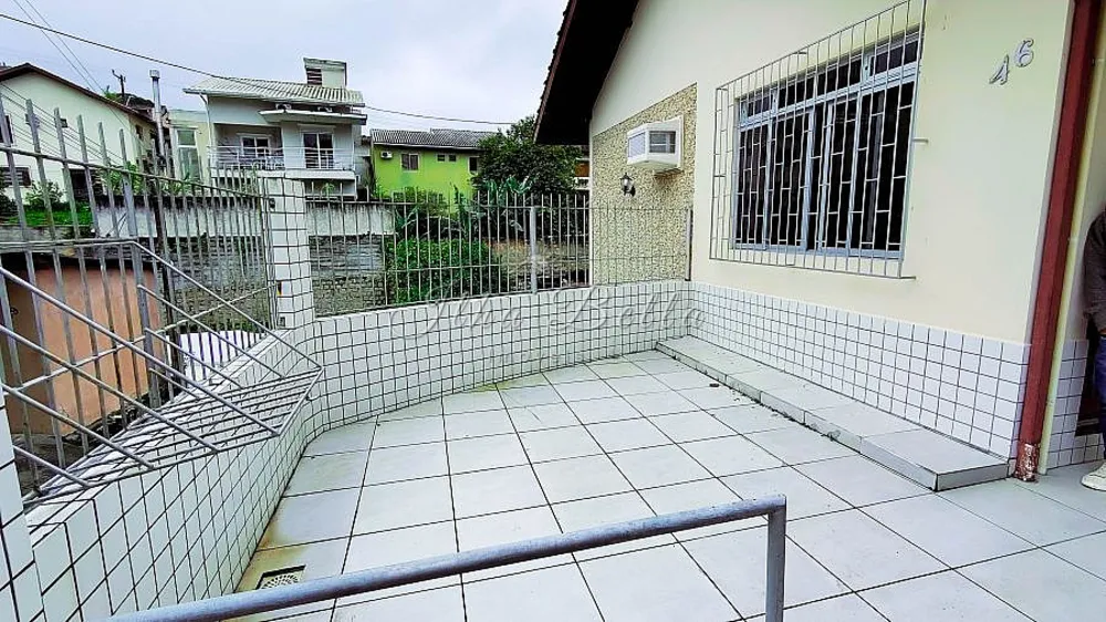 Casa, 6 quartos, 115 m² - Foto 2