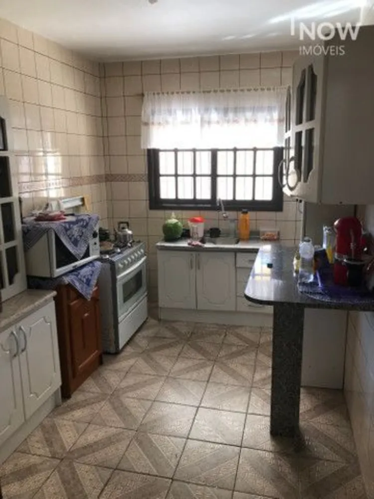 Sobrado, 5 quartos, 198 m² - Foto 2
