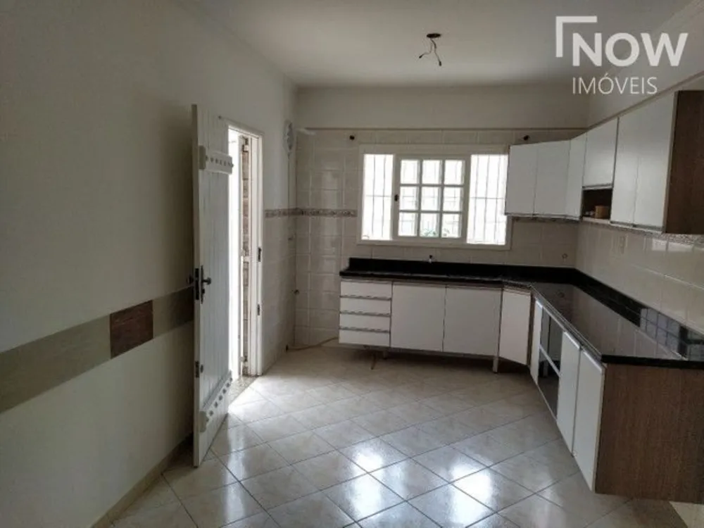 Casa, 3 quartos, 154 m² - Foto 3