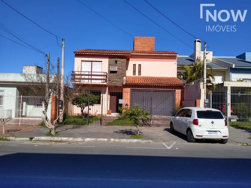 Sobrado, 3 quartos, 270 m² - Foto 1