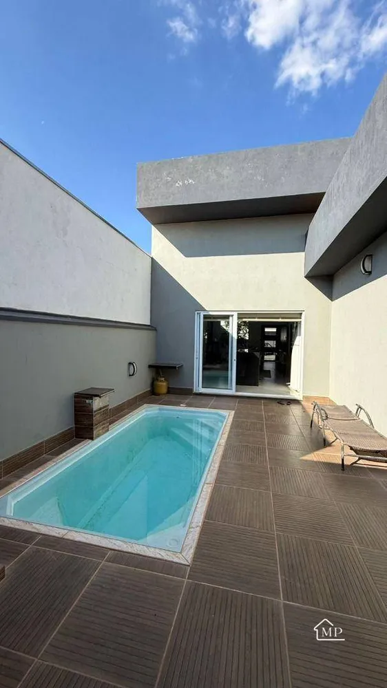 Casa, 3 quartos, 182 m² - Foto 2