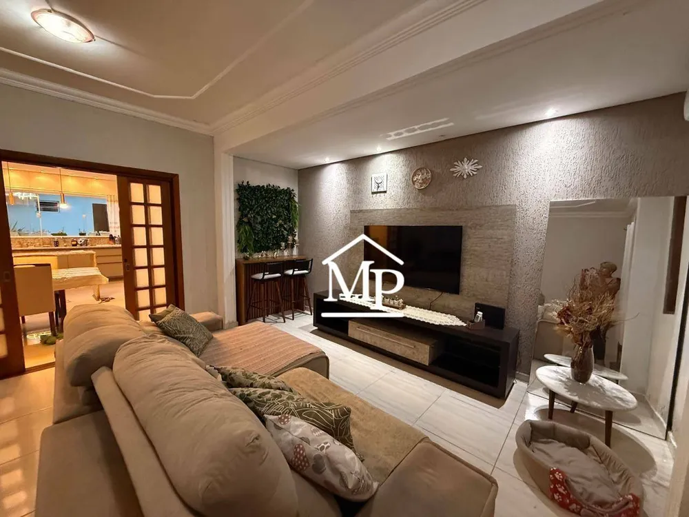 Casa, 3 quartos, 180 m² - Foto 2