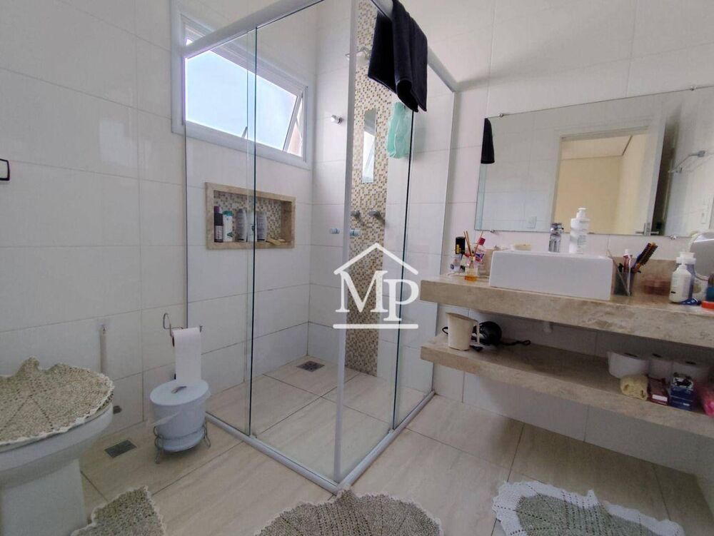 Casa, 3 quartos, 210 m² - Foto 1