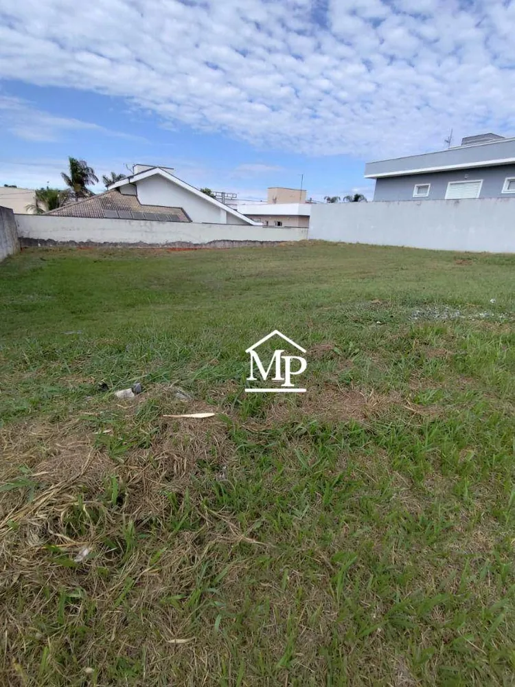 Loteamento e Condomínio, 600 m² - Foto 1