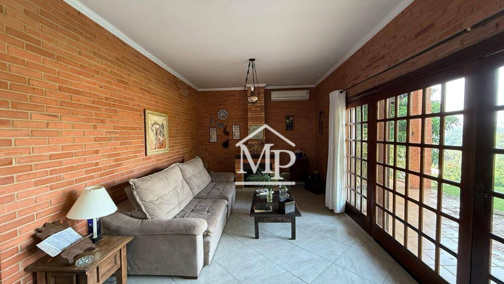 Chácara, 5 quartos, 2000 m² - Foto 1