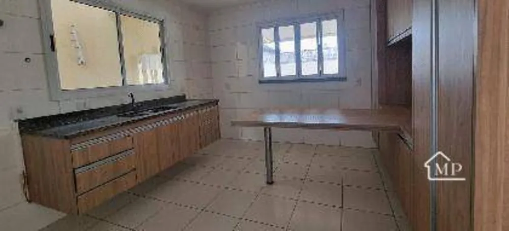 Casa, 4 quartos, 250 m² - Foto 4