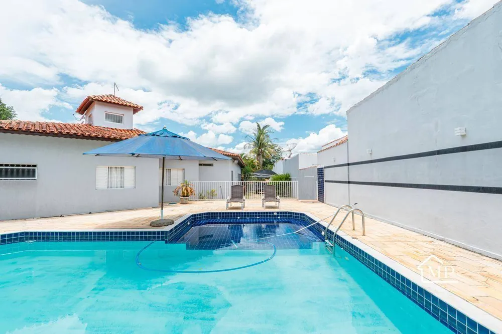 Chácara, 4 quartos, 1000 m² - Foto 1