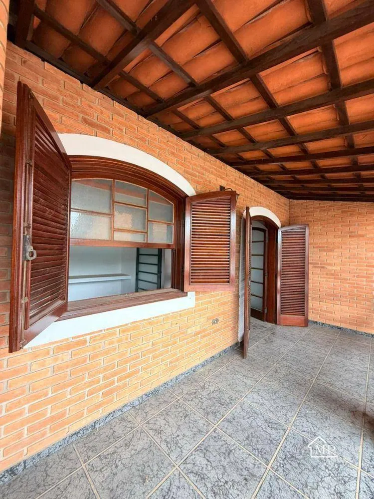 Casa, 3 quartos, 378 m² - Foto 1