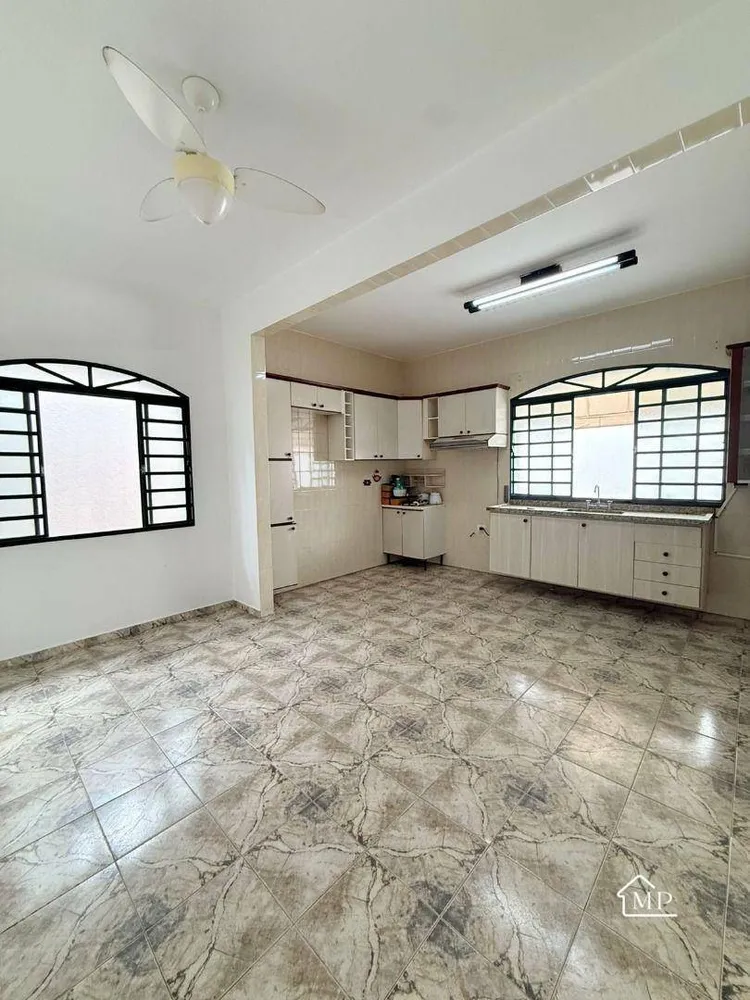 Casa, 3 quartos, 378 m² - Foto 3