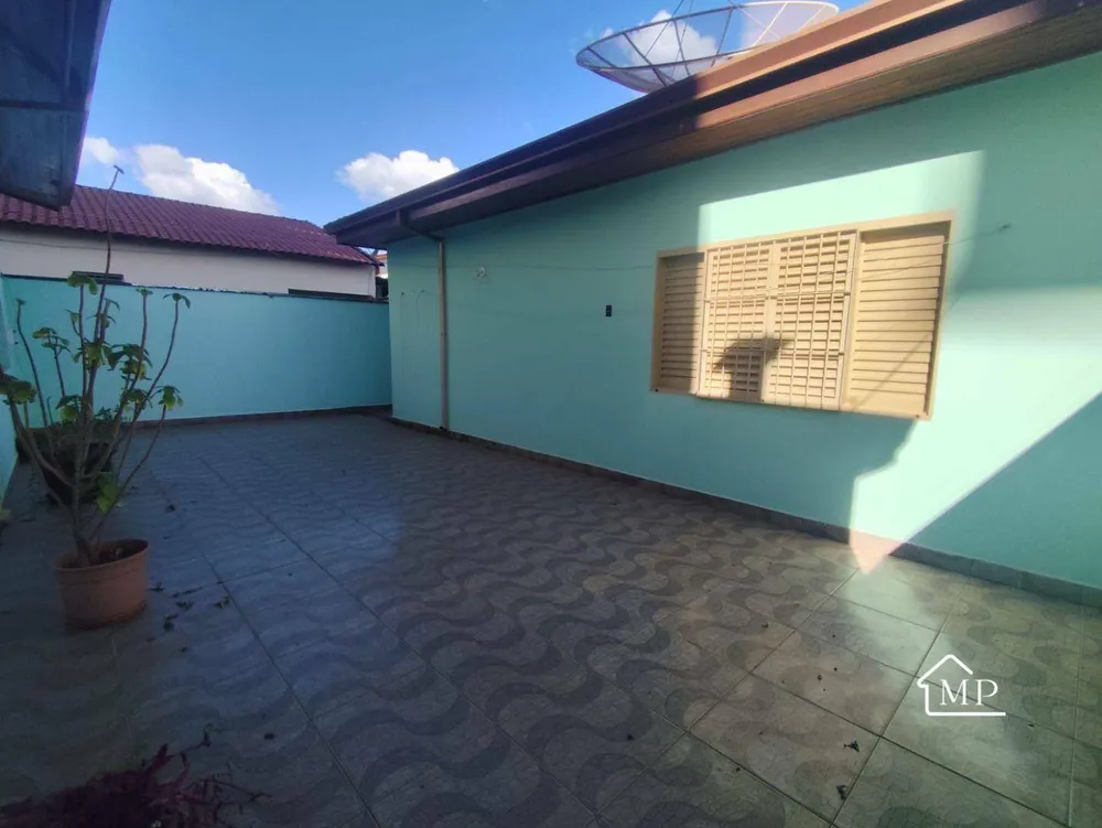 Casa, 3 quartos, 196 m² - Foto 1