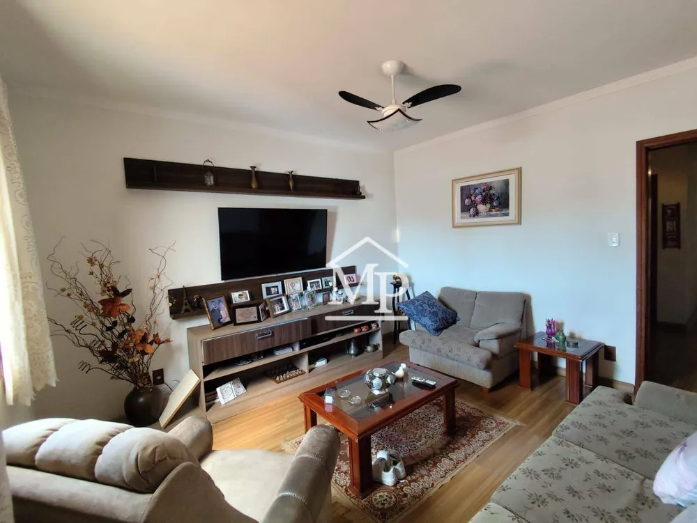 Casa, 2 quartos, 332 m² - Foto 1