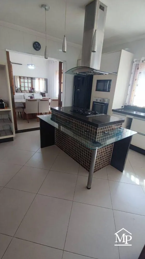 Casa, 3 quartos, 138 m² - Foto 3