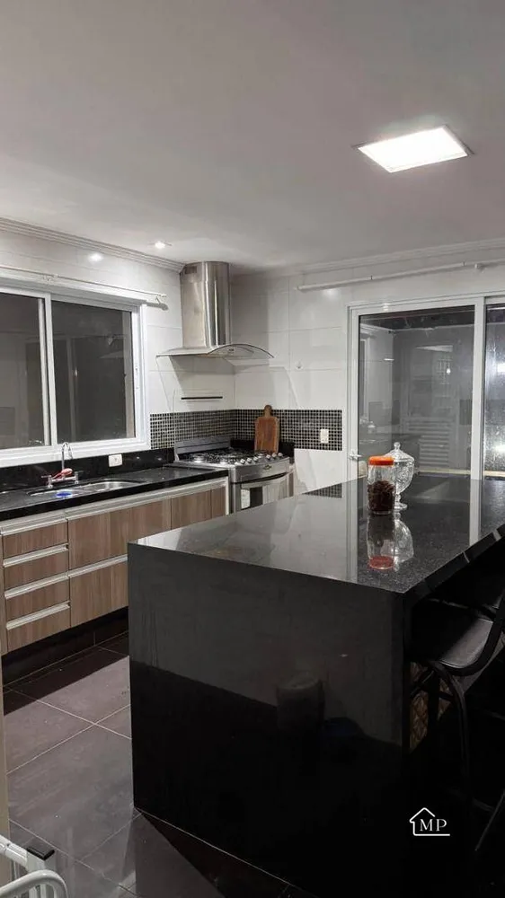Casa, 3 quartos, 249 m² - Foto 1