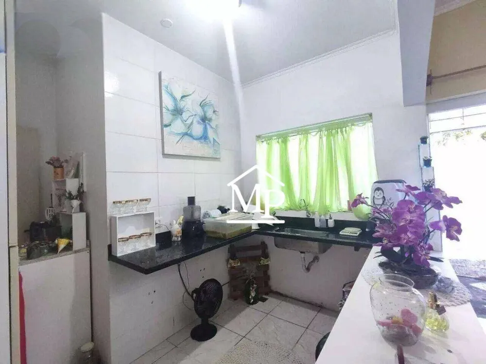 Casa, 3 quartos, 229 m² - Foto 2
