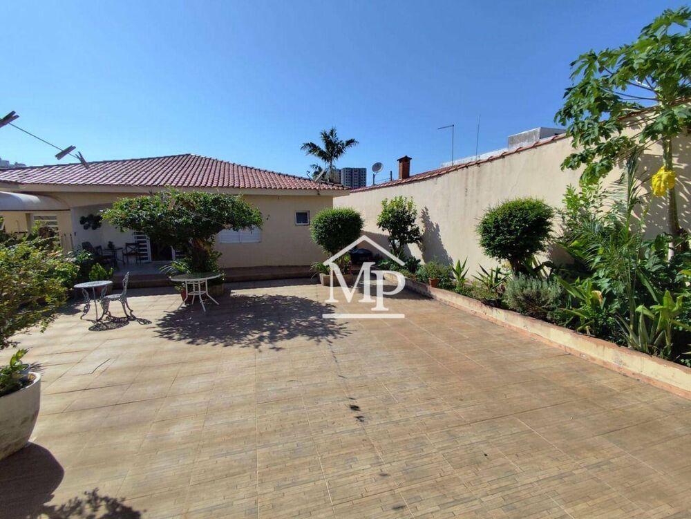 Casa, 4 quartos, 305 m² - Foto 1