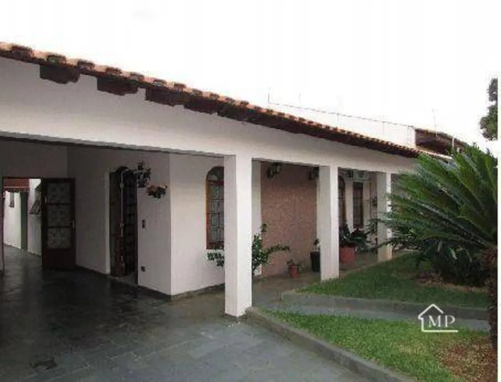Casa, 3 quartos, 179 m² - Foto 1