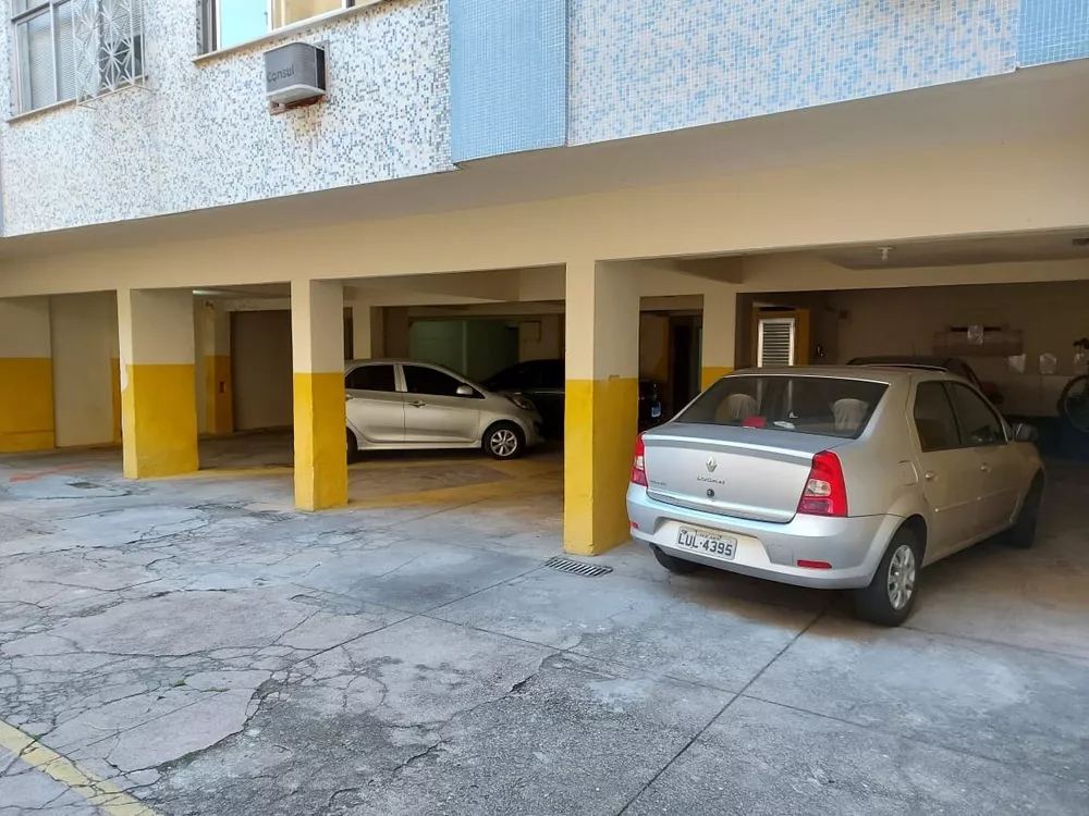 Apartamento à venda com 2 quartos, 68m² - Foto 3