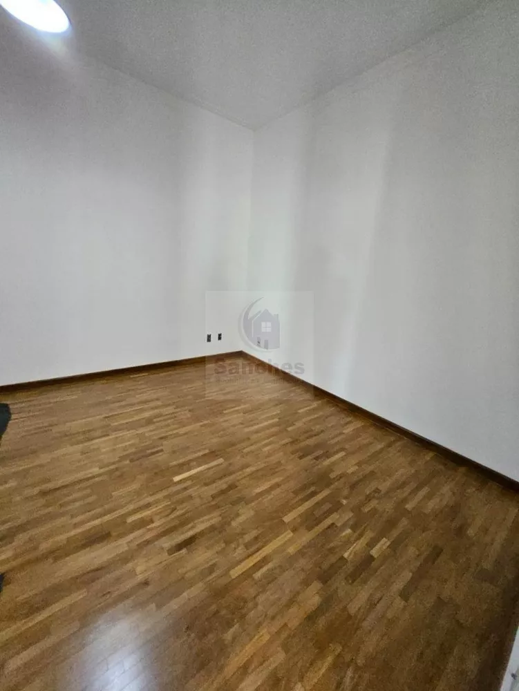 Casa de Condomínio para alugar com 4 quartos, 300m² - Foto 21