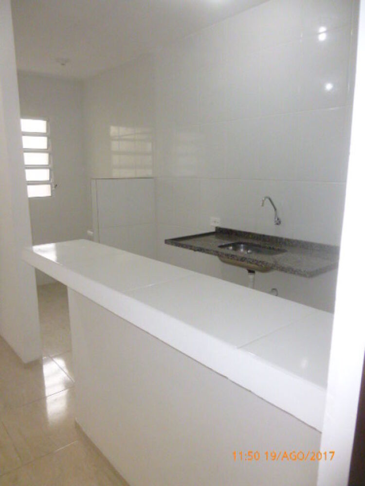 Casa para alugar com 1 quarto, 32m² - Foto 9