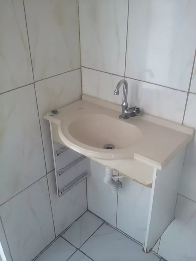 Casa para alugar com 1 quarto, 40m² - Foto 4