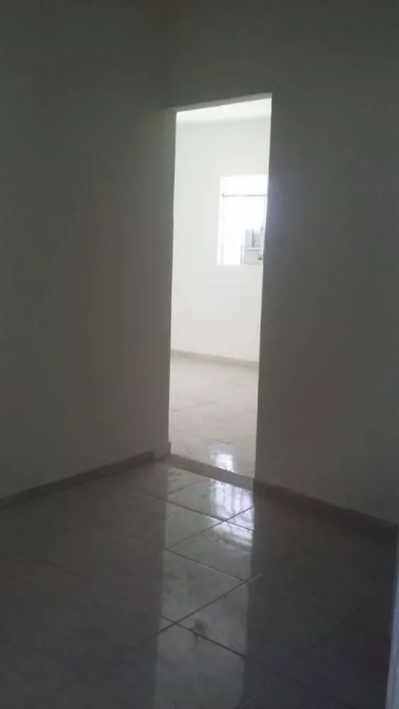 Casa para alugar com 1 quarto, 50m² - Foto 7