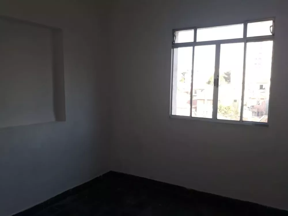 Casa para alugar com 1 quarto, 40m² - Foto 3