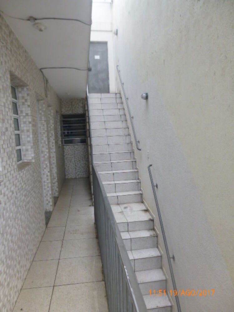 Casa para alugar com 1 quarto, 32m² - Foto 17