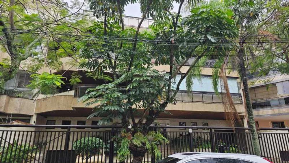 Cobertura, 3 quartos, 230 m² - Foto 1