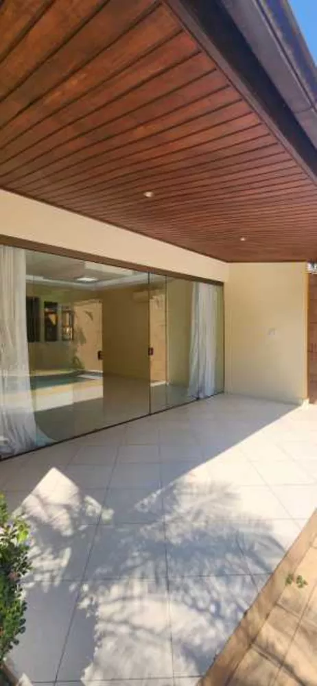 Casa de Condomínio à venda e aluguel com 3 quartos, 180m² - Foto 2